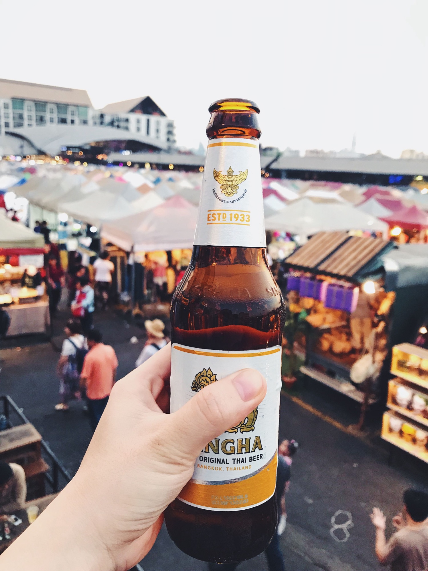 シンハービールと夜市
